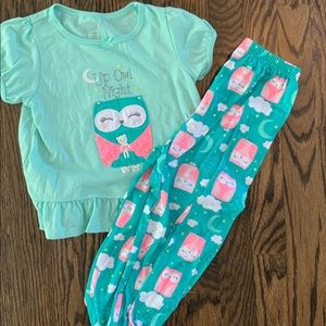 Girls size 5t owl pajamas from Carters